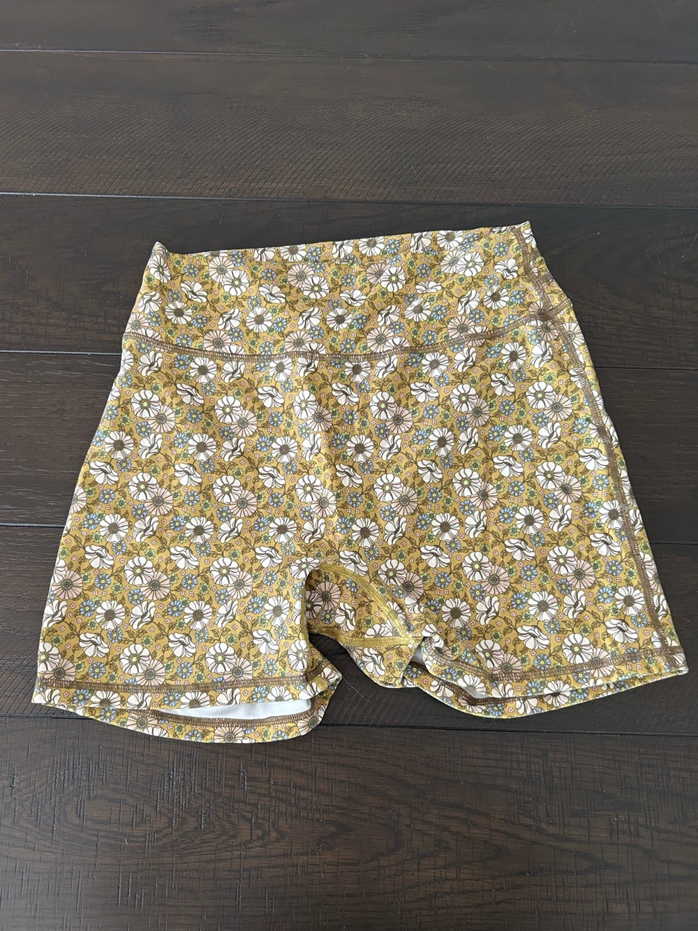 Buff Bunny Legacy Short - Green Petal Print